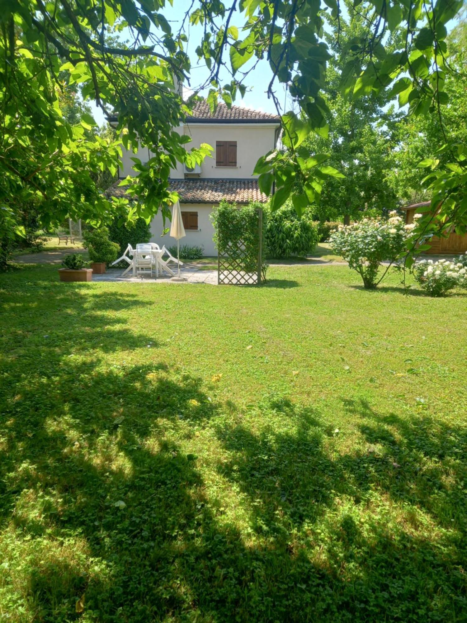 רוסולינה Holiday Home Giaron מראה חיצוני תמונה